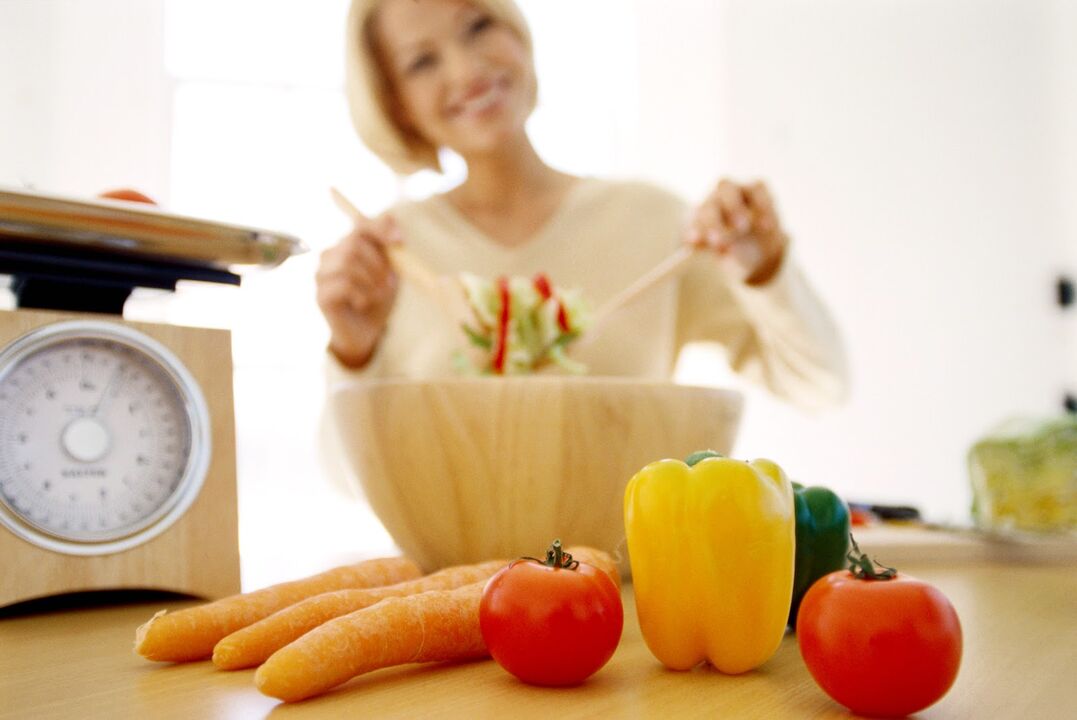 A woman diagnosed with diabetes provides food for a diet